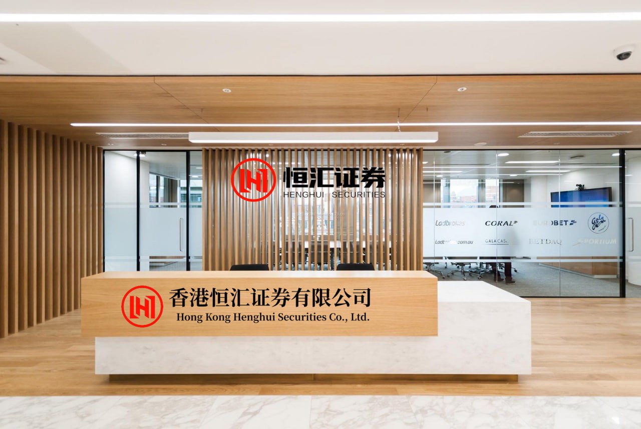 兴旺国际投资 李哥5e8q：月线的底部结构，不会因日线的波动而改变。如下图所示，该个股呈现头尖底结构且向上突破，底部结构确立，显然有主力资金在运作，主力深度介入。需说明的是，此个股并非推荐，仅为案例展示。据此...
